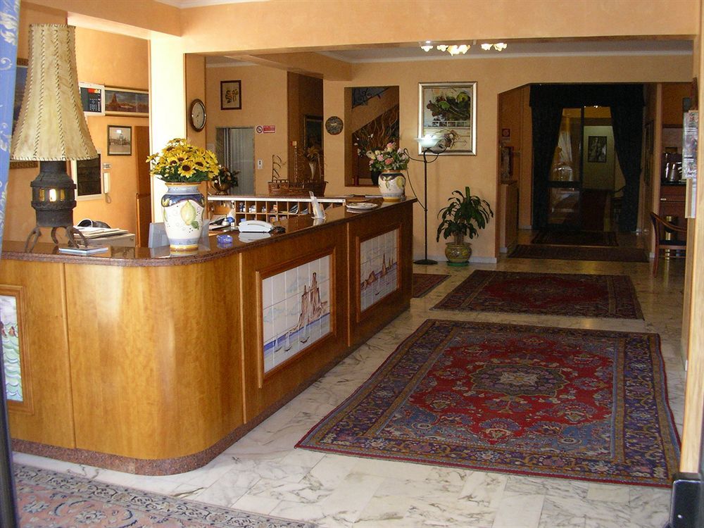 Hotel Malavoglia Aci Castello Ngoại thất bức ảnh